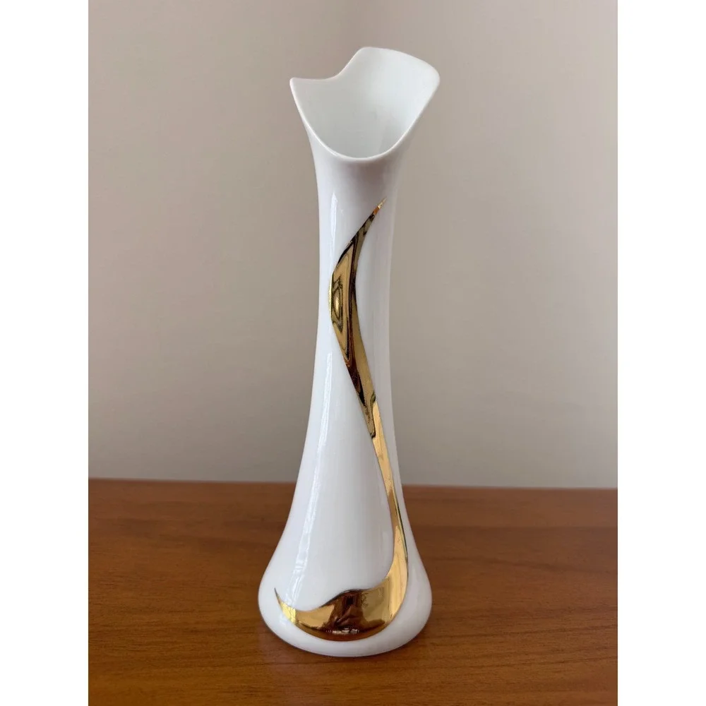 Vintage Gerold Porzellan Bavaria West Germany White‎ Porcelain Vase Gold Accent